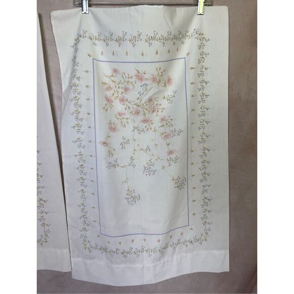 Vintage Floral Pillowcase Set of 2 - Picture 2 of 7